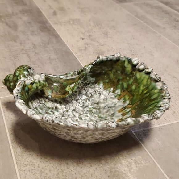 Vintage Signed & Numbered Green Ceramic Shell - Picture 4 of 7